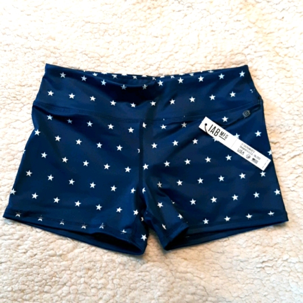 IAB 5" short